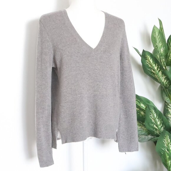 J. Crew Grey Wool V-neck Long Sleeve Pullover Sweater w Brown Leather Panels S - Picture 5 of 10